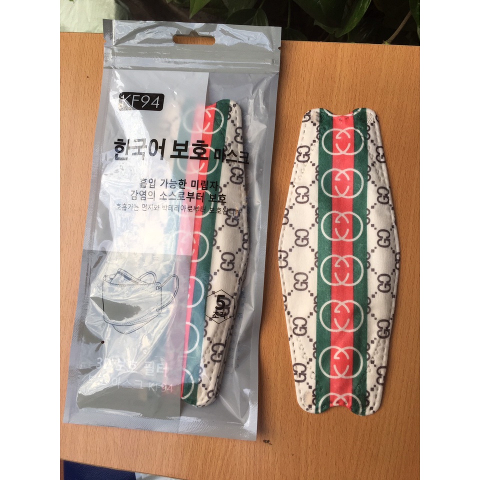 KHẨU TRANG KF94 NƯỚC NGOÀI ( LV, CHANNEL, DIO ) TÚI 5 CÁI | BigBuy360 - bigbuy360.vn