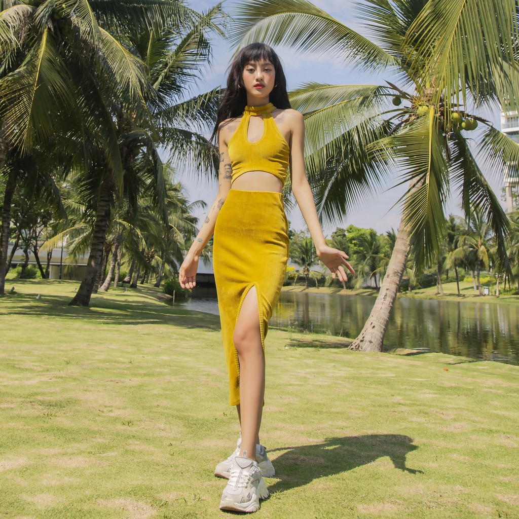 Áo Yếm Croptop Nhung Vàng TARTAN - 'Lưỡng Lự' Croptop / Yellow - TIẾT KIỆM 𝟑𝟗𝐤 khi mua combo 2 sản phẩm !!