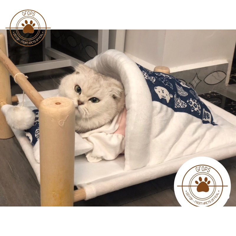 Ổ nằm đệm cho mèo size lớn hình chiếc giường ngủ kèm bóng chơi giảm stress - 4pets official