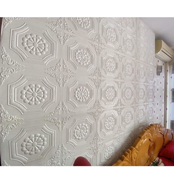 XỐP DÁN TRẦN TRẮNG 35X35CM