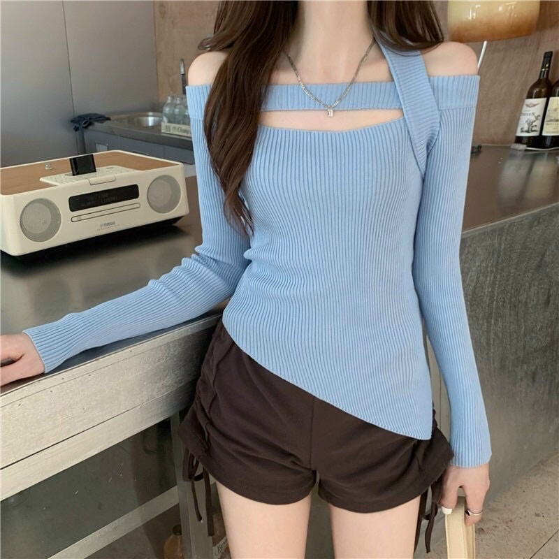 ÁO RẤT ĐẸP, ÔM BODY, CỔ KIỂU LẠ
