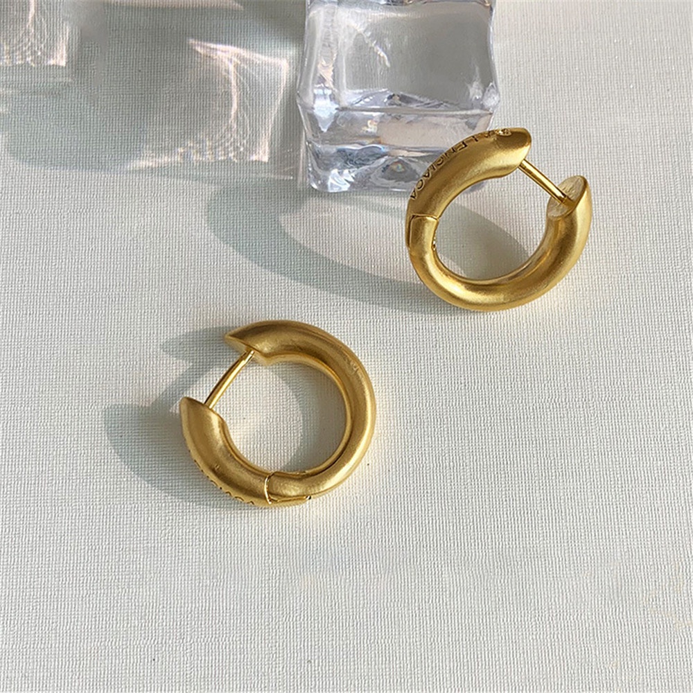 Khuyên Tai Tròn Bằng Kim Loại Màu Vàng / Bạc Sang Trọng Cho Nữ