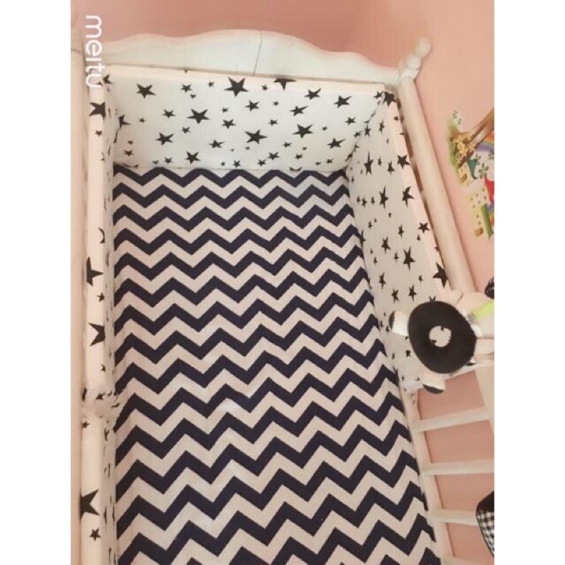 Quây cũi cho bé mẫu sao đen