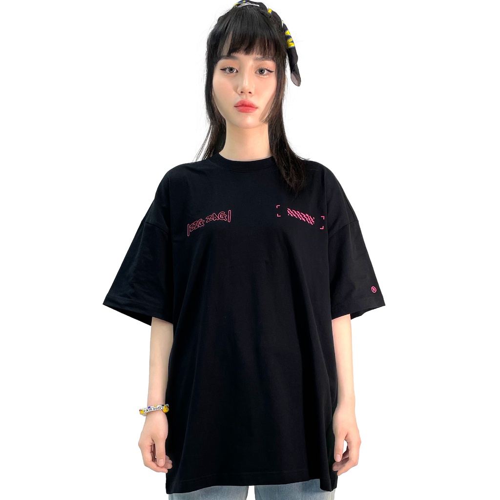 Áo Thun 5THEWAY Trong Bộ Sưu Tập Public Icon Với Thiết Kế Letter Drop Shoulder màu đen