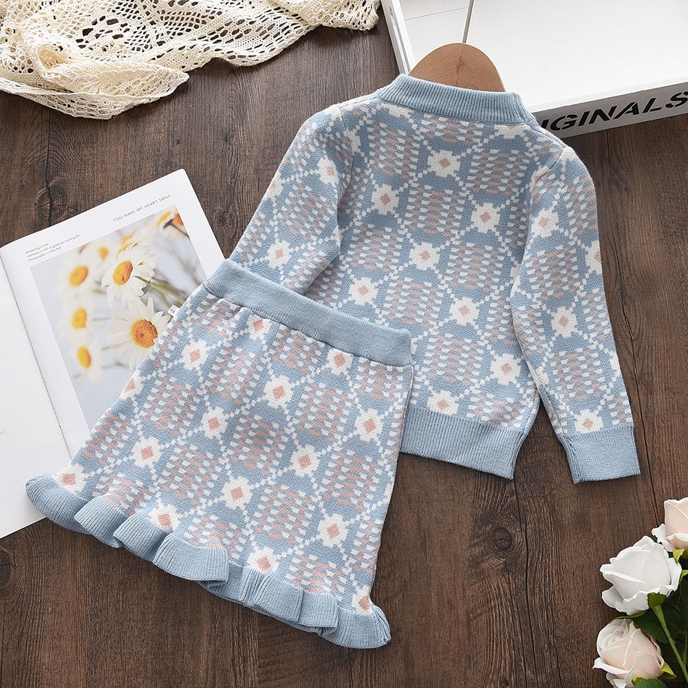 Bộ 2 món BEAR LEADER áo sweater cổ tròn tay dài với chân váy chữ A thời trang thu đông cho bé gái 3-7 tuổi