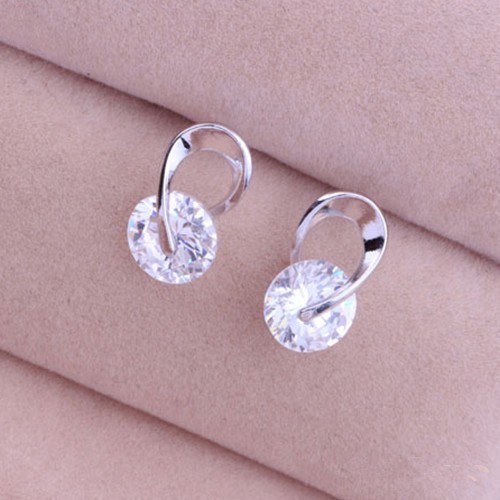 Khuyên Tai Nữ Trang Dáng Dài Tạo Hình Độc Đáo