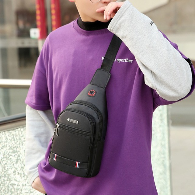 Túi đeo chéo nam vải Canvas kháng nước tích hợp lỗ tai nghe tiện dụng TC78
