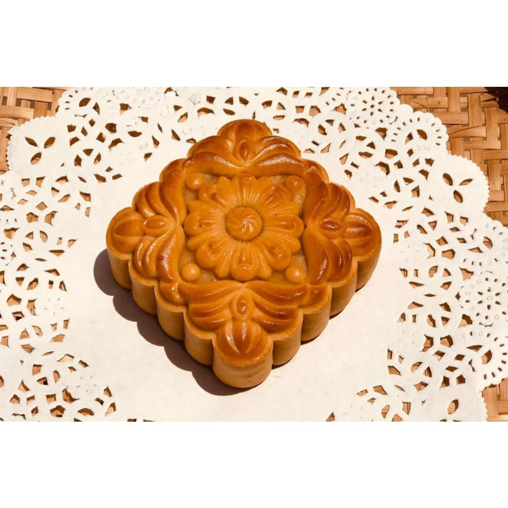 Khuôn trung thu lò xo mẫu mới 150gr - 200gr vuông M2