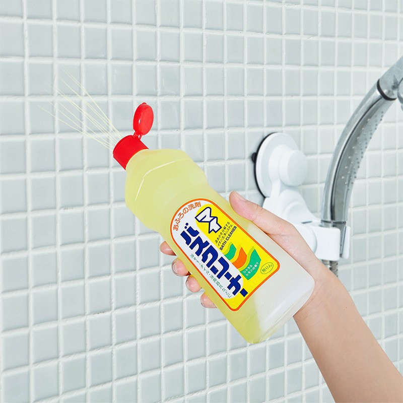 Nước tẩy rửa nhà tắm Super Bass hương chanh Rocket 500ml nội địa Nhật Bản