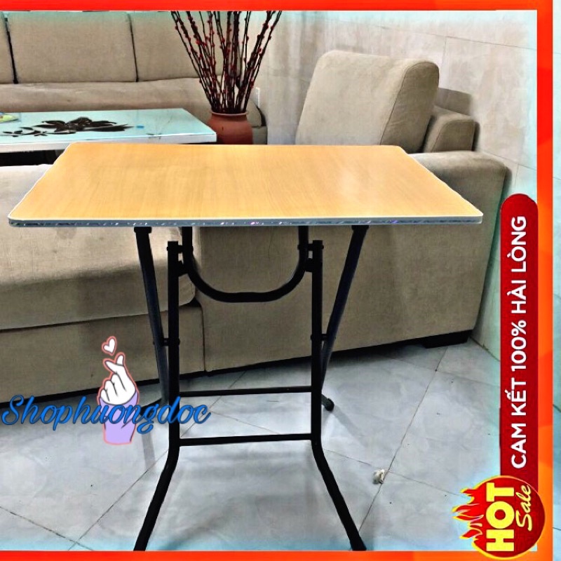 Bàn chân cao 70cm mặt 50/70cm gấp gọn