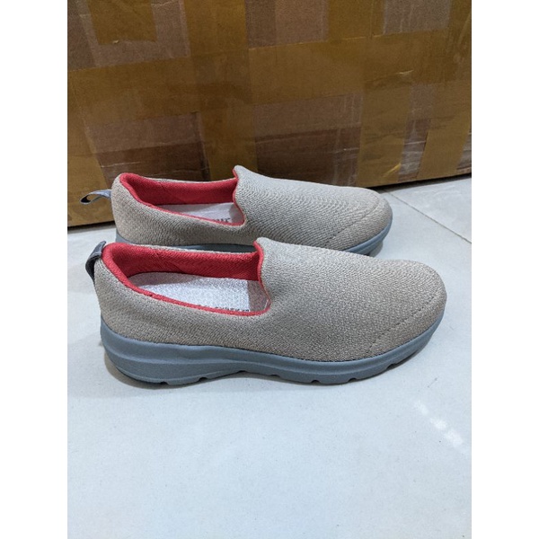 Giày xỏ lưới nữ nhẹ êm chân