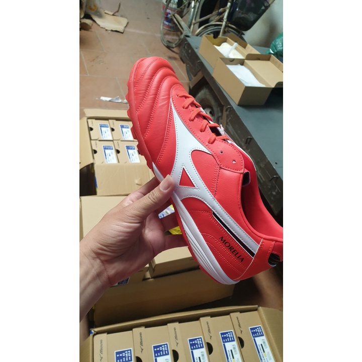 GIÀY ĐÁ BÓNG HÀNG MỚI MIZUNO MÀU ĐỎ Morelia TF- Bright Crimson/ White/ Black Q1GB210160