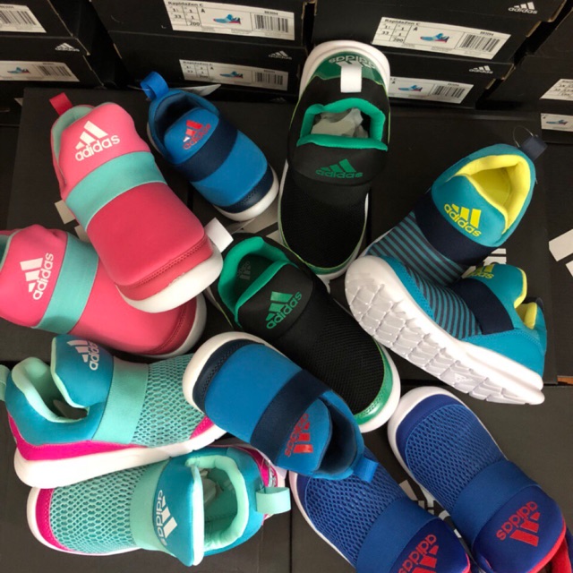 Giày Adidas rapidaZen