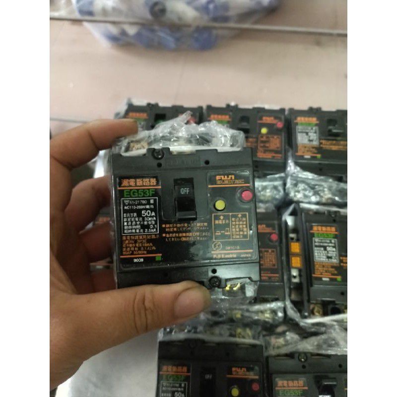 Atomat  chống giật fuji nội địa nhật bản 1p 50a