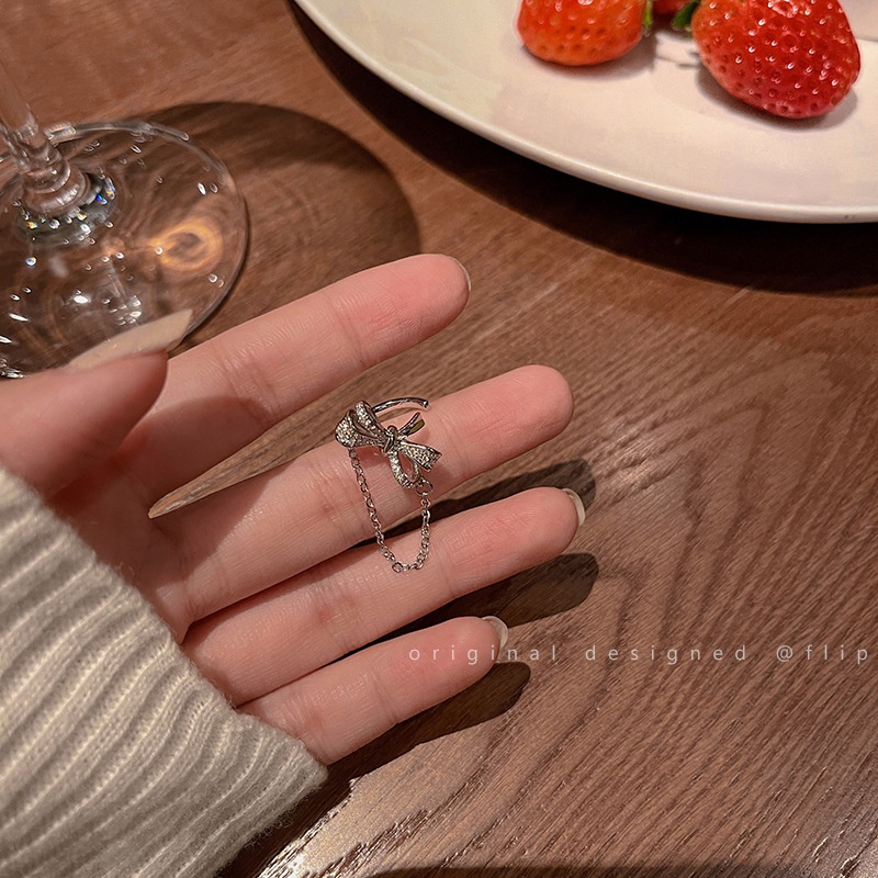 Khuyên Kẹp Vành Tai Hình Nơ Tua Rua Đính Đá Zircon Cá Tính Hợp Thời Trang Phong Cách Hàn Quốc Cho Nữ