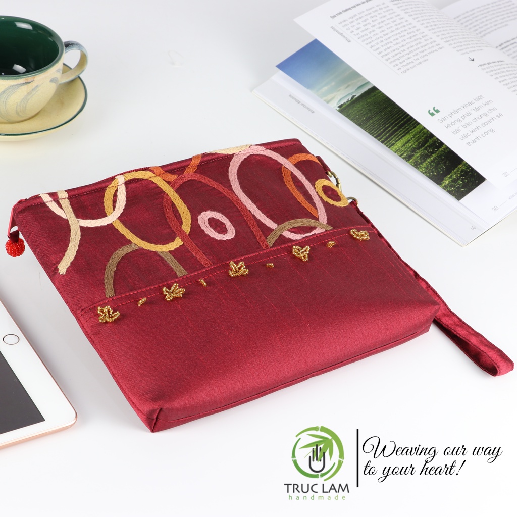 Ví Cầm Tay Đựng Ipad Clutch Vải Tafta Thêu Móc Xích Hạt Cườm Thủ Công Cỡ Bé - Trúc Lâm Handmade.