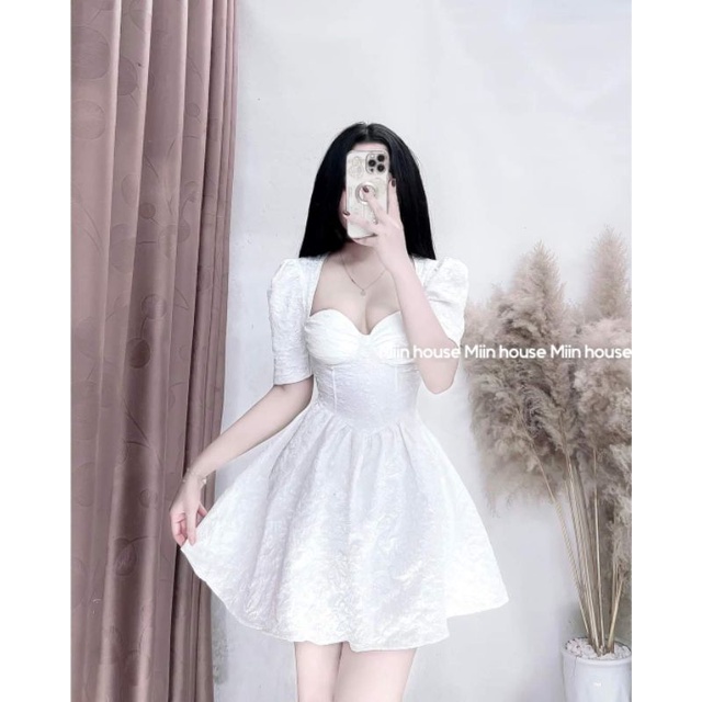 Váy cúp ngực ngắn tay gấm xốp dáng xòe | BigBuy360 - bigbuy360.vn