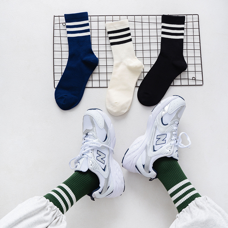 Vớ Cotton Thể Thao Cổ Vừa Kẻ Sọc Đen Trắng Phong Cách Nhật Bản Đơn Giản Thời Trang Xuân Hè Cho Nam Và Nữ