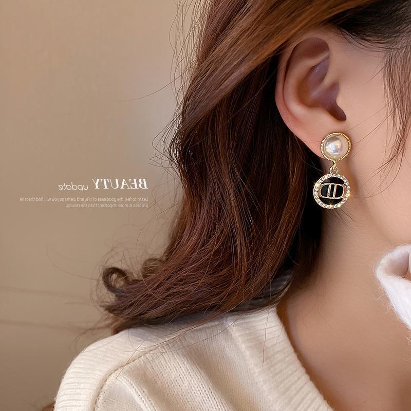 Bông Tai Hình Tròn Đính Đá Và Ngọc Trai Giả Phong Cách Retro 2022