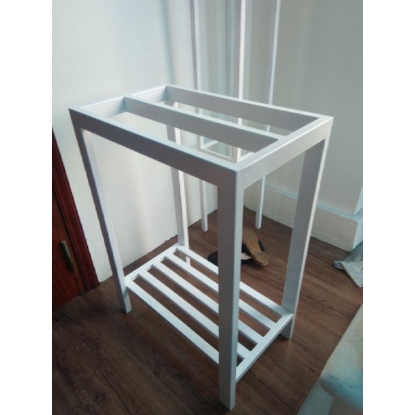 Chân bể cá tải 500kg. Dài 40-50cm. Rộng 30-40cm. Cao 50-60-70cm. hộp thép 2x4cm.