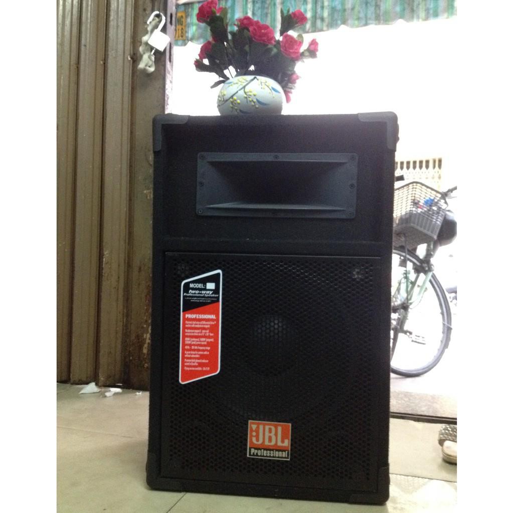 1 Cái Loa JBL  chơi nhạc sóng, hát Karaoke