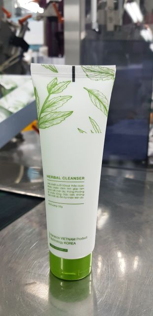 Sữa rửa mặt thảo mộc Riori herbal cleanser