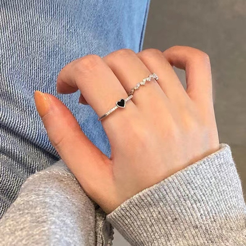 Nhẫn đính đá zircon hình trái tim màu đen đơn giản thời trang nữ tính