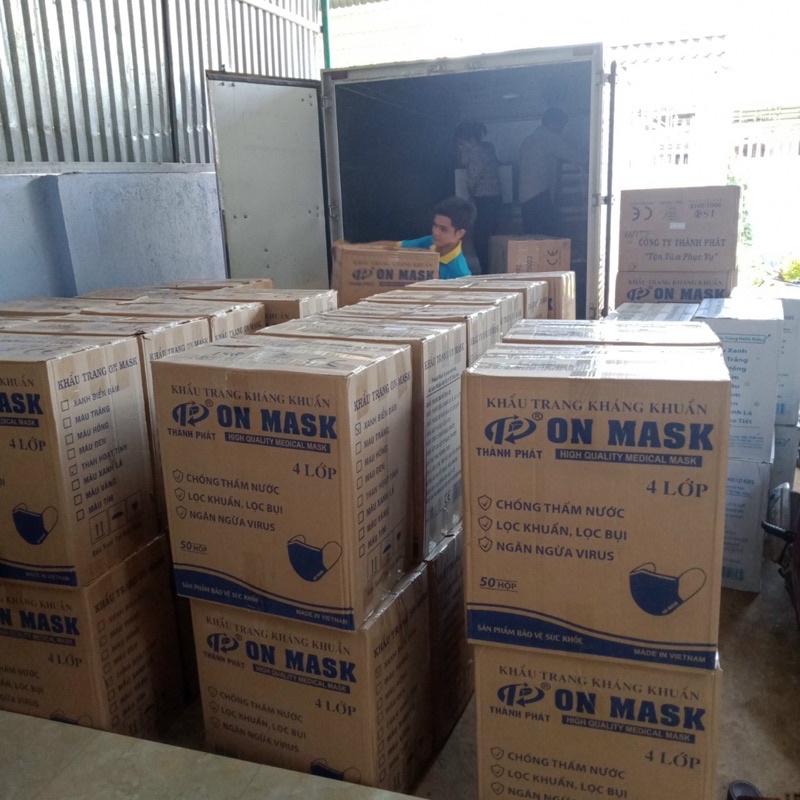 Khẩu trang y tế ON MASK 4 lớp kháng khuẩn chính hãng hộp 50c | BigBuy360 - bigbuy360.vn