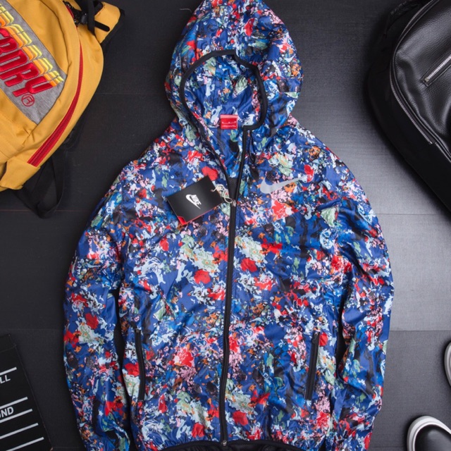 Áo khoác gió nk mẫu 2(kèm túi rút)