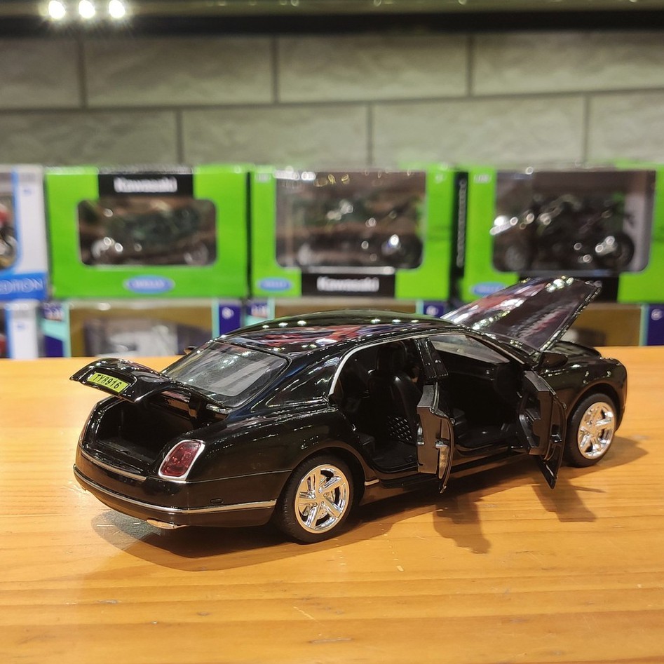 Xe mô hình hợp kim Bentley Mulsanne tỉ lệ 1:32 màu đen