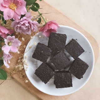 BÁNH BROWNIE ÍT NGỌT, THƠM NGON - HỘP 300GRAM