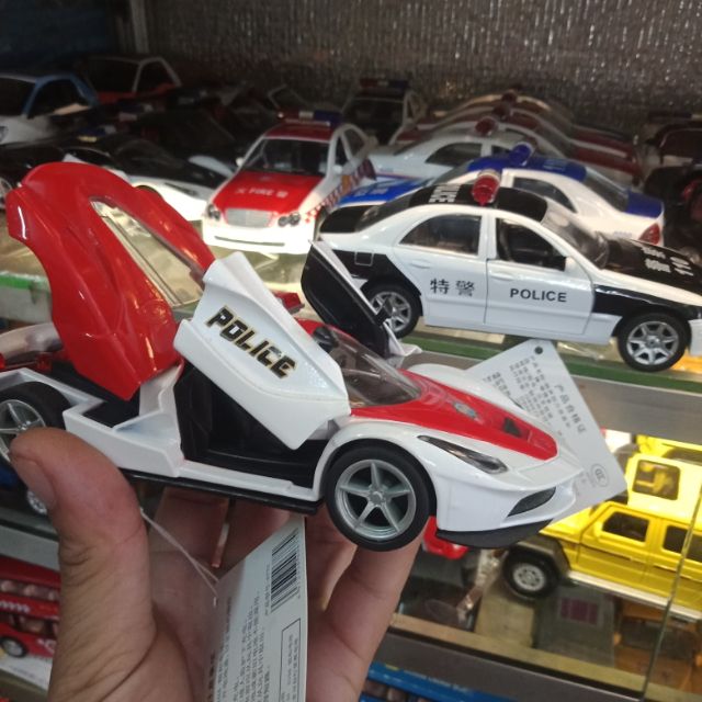 Xe  mô  hình cảnh sát