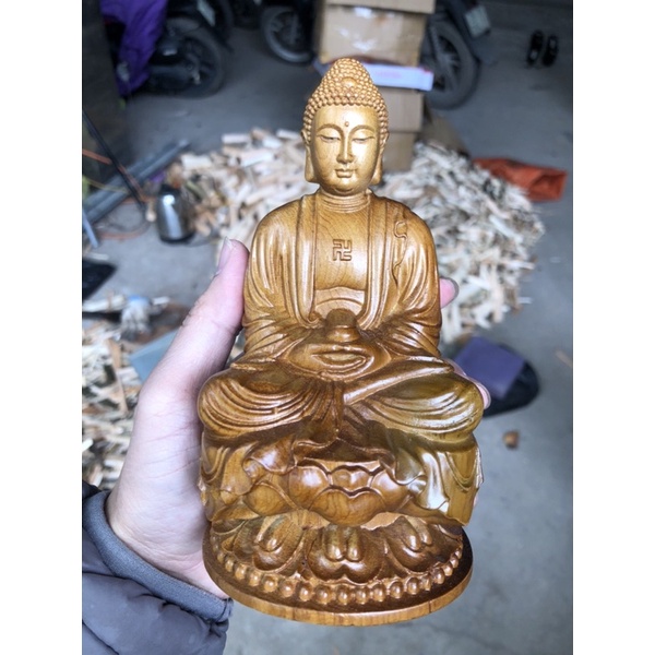 Tượng phật Adida gỗ bách xanh cao 15 cm.