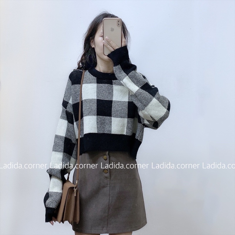 Áo len croptop kẻ caro