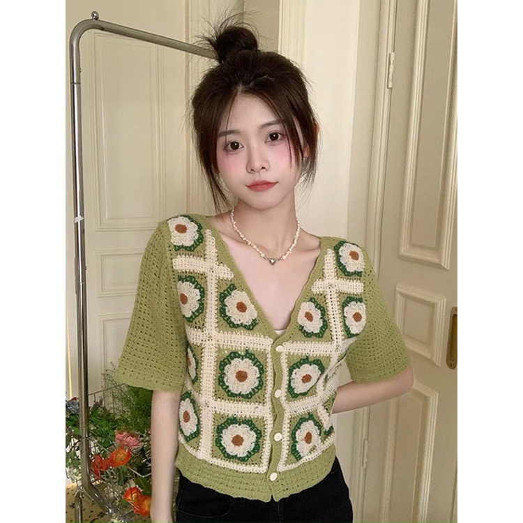 Áo ren hoa caro cổ tim vintage khuy dọc