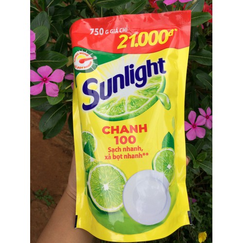 Combo 2 bịch Nước rửa chén Sunlight hương Chanh túi 750g - khử mùi tanh, sạch bóng vết dầu mỡ - gói lớn tiết kiệm