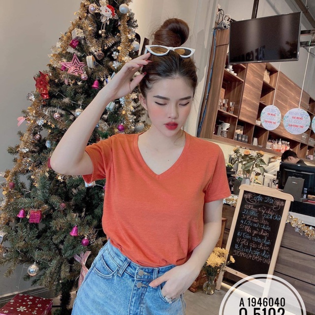 [Mã FASHIONT4WA2 giảm 10K đơn 50K] Áo phông trơn cổ tim basic (hàng bán shop) siêu đẹp