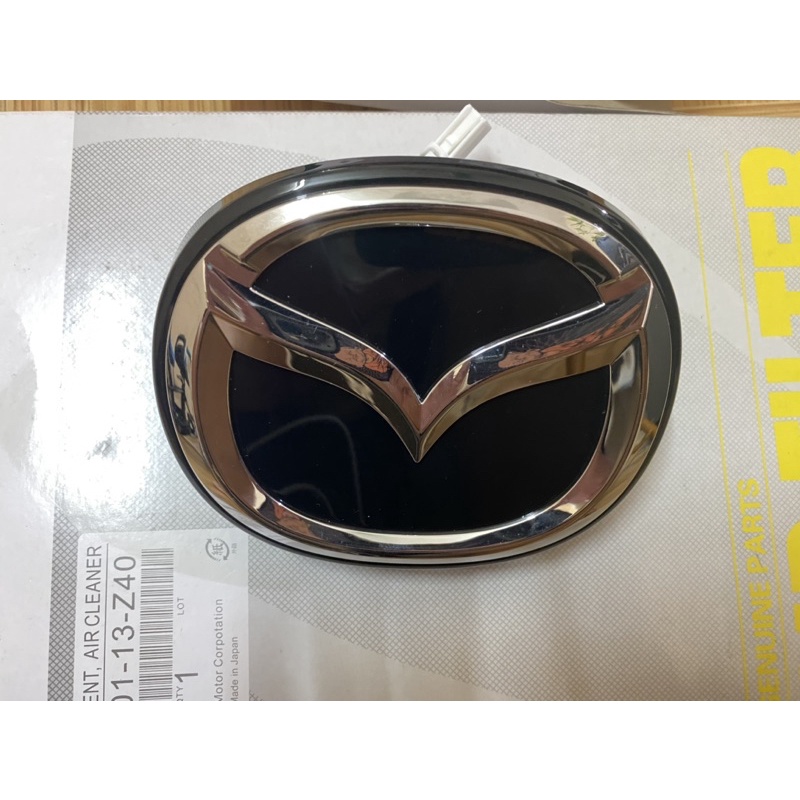 lô gô mazda 3 2020-2021 vị trí cốp