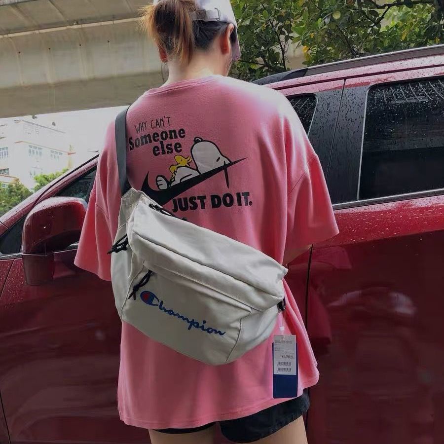 Túi đeo chéo Champion, Cặp đeo chéo Champion Bag, 2 size, Chất liệu Vải Canvas BapeVN