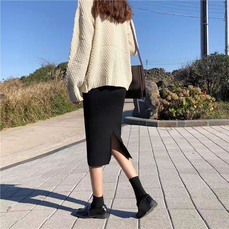 Chân Váy Len Dáng Suông Xẻ Tà Sau Vintage Sang Chảnh Ngọt Ngào Dễ Mix Đồ | BigBuy360 - bigbuy360.vn