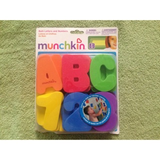Bộ chữ cái và chữ số xốp Munchkin