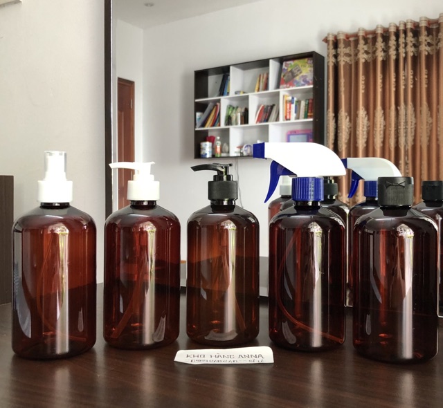CHAI PET 500ml NHỰA MÀU NÂU XỊT SƯƠNG / VÒI NHẤN NHỎ GIỌT / Xịt kính / nắp bật / nắp nhôm vặn