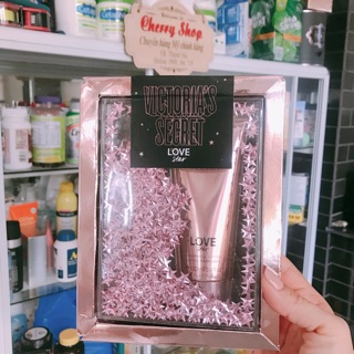 Bộ xịt thơm và lotion Victoria secret love star của Mỹ