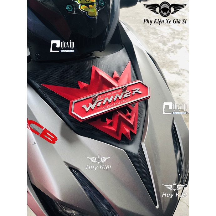 Bảng Tên Winner Kiểu Dáng Chỉ Mũi Nhôm CNC HCMS4238