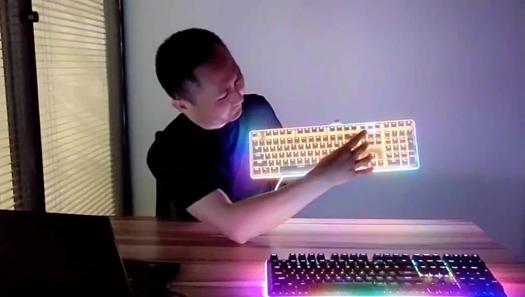 Bàn phím cơ RK ROYAL KLUDGE RK918 105 phím có dây đèn nền RGB | BigBuy360 - bigbuy360.vn