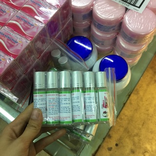 Dầu dừa dưỡng môi