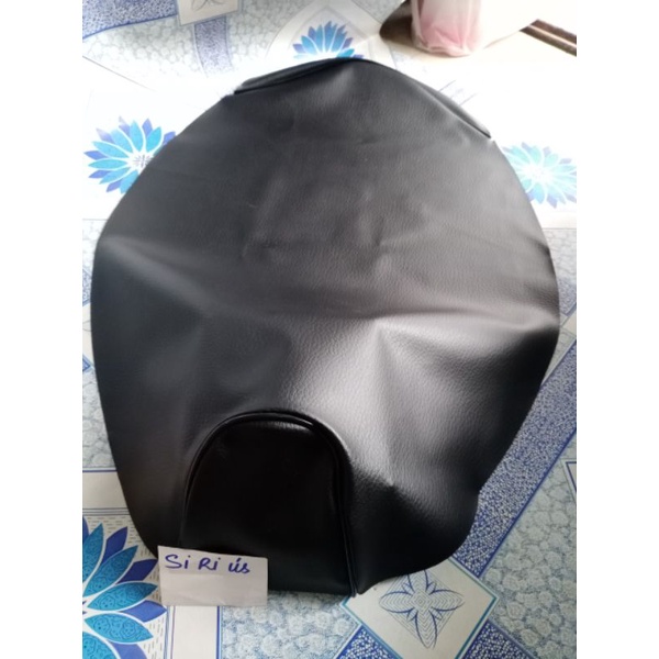 Áo yên xe sirius đời đầu