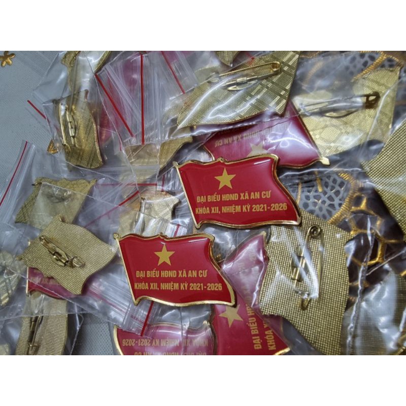 Cờ đảng,cờ đại hội, cờ đeo ngực, cờ đại biểu, biểu trưng, huy hiệu, cờ đại hội đảng.