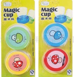 Cốc gấp gọn có nắp đậy đáng yêu