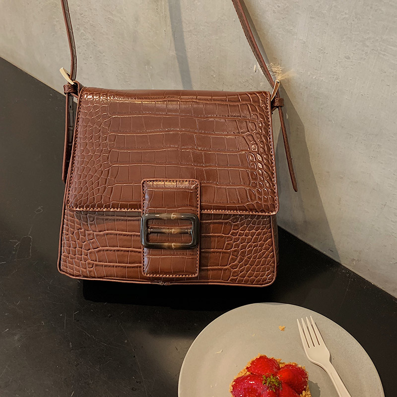 Túi đeo vai nữ phong cách retro thanh lịch